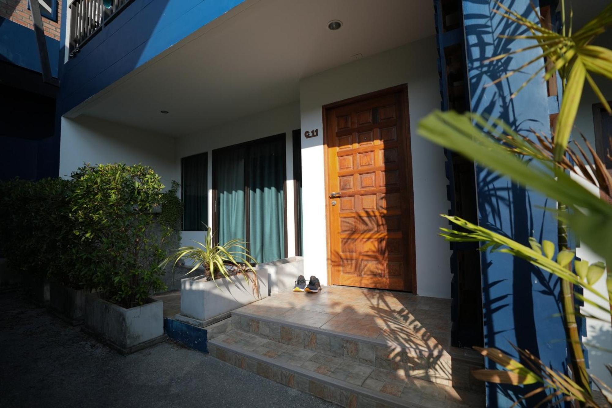 Kraam Silhouette Hotel And Cafe Phuket Chalong Eksteriør bilde