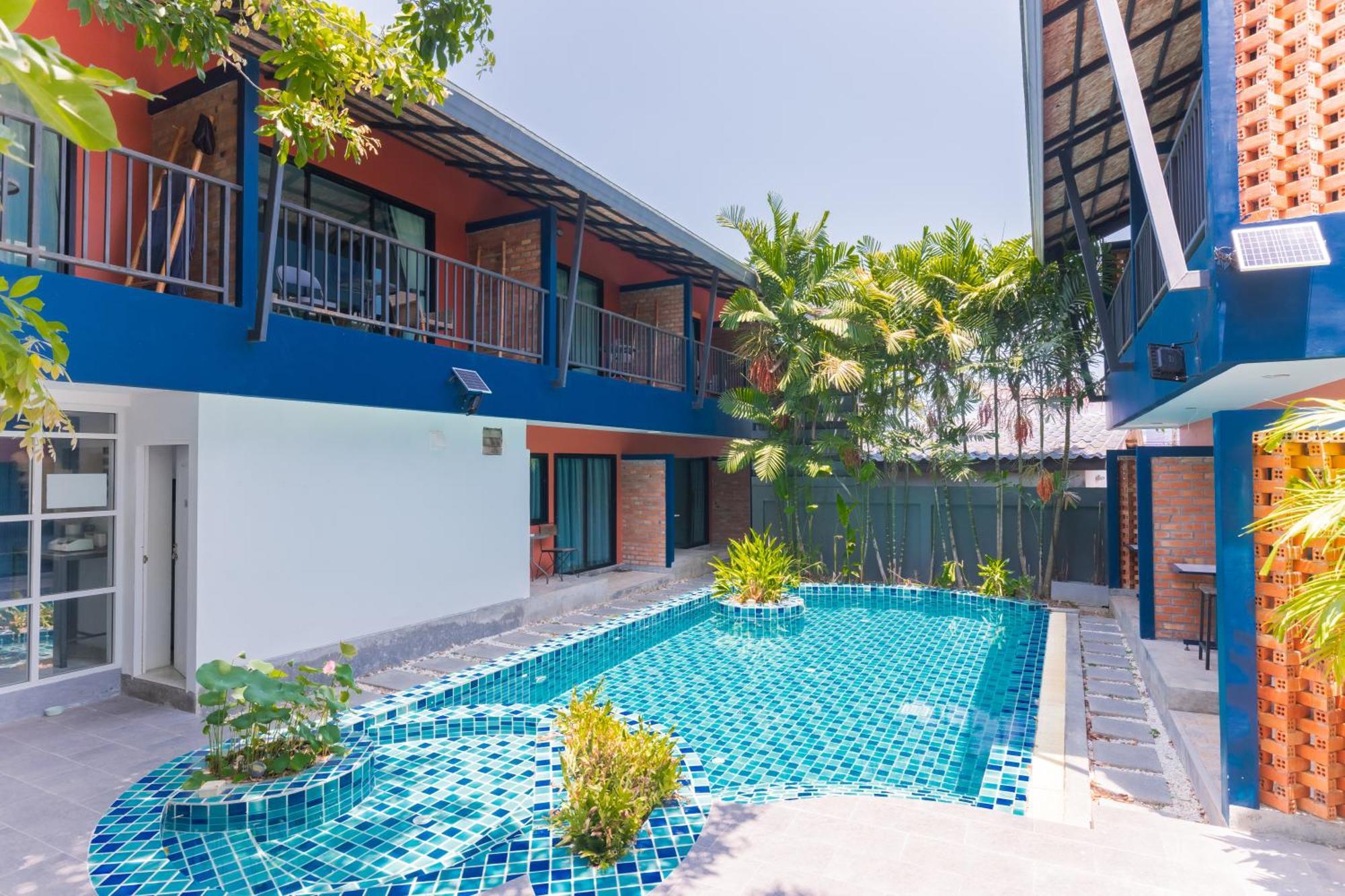 Kraam Silhouette Hotel And Cafe Phuket Chalong Eksteriør bilde