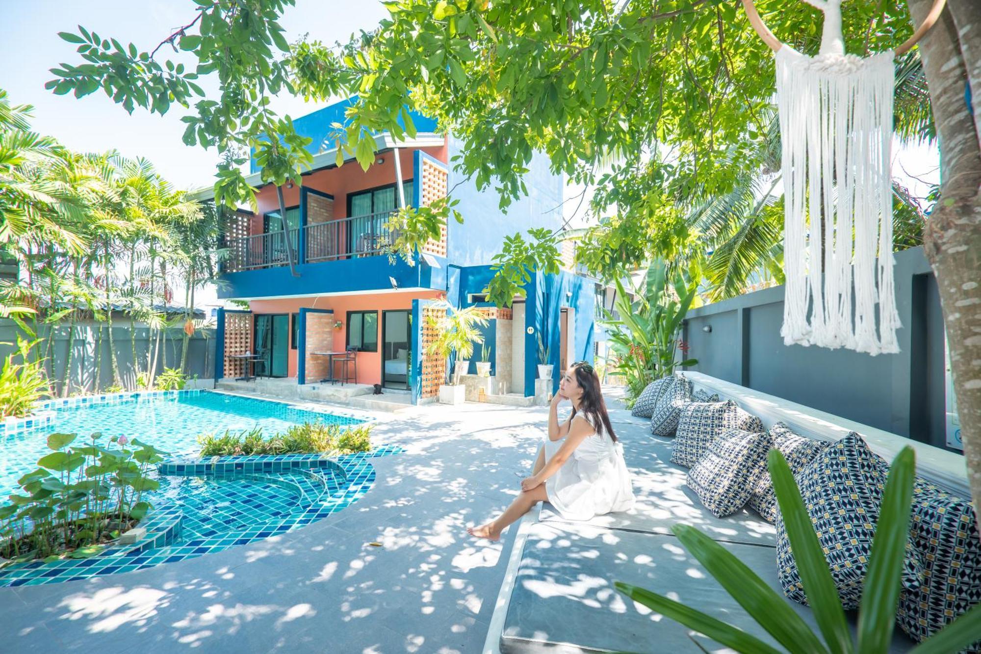 Kraam Silhouette Hotel And Cafe Phuket Chalong Eksteriør bilde