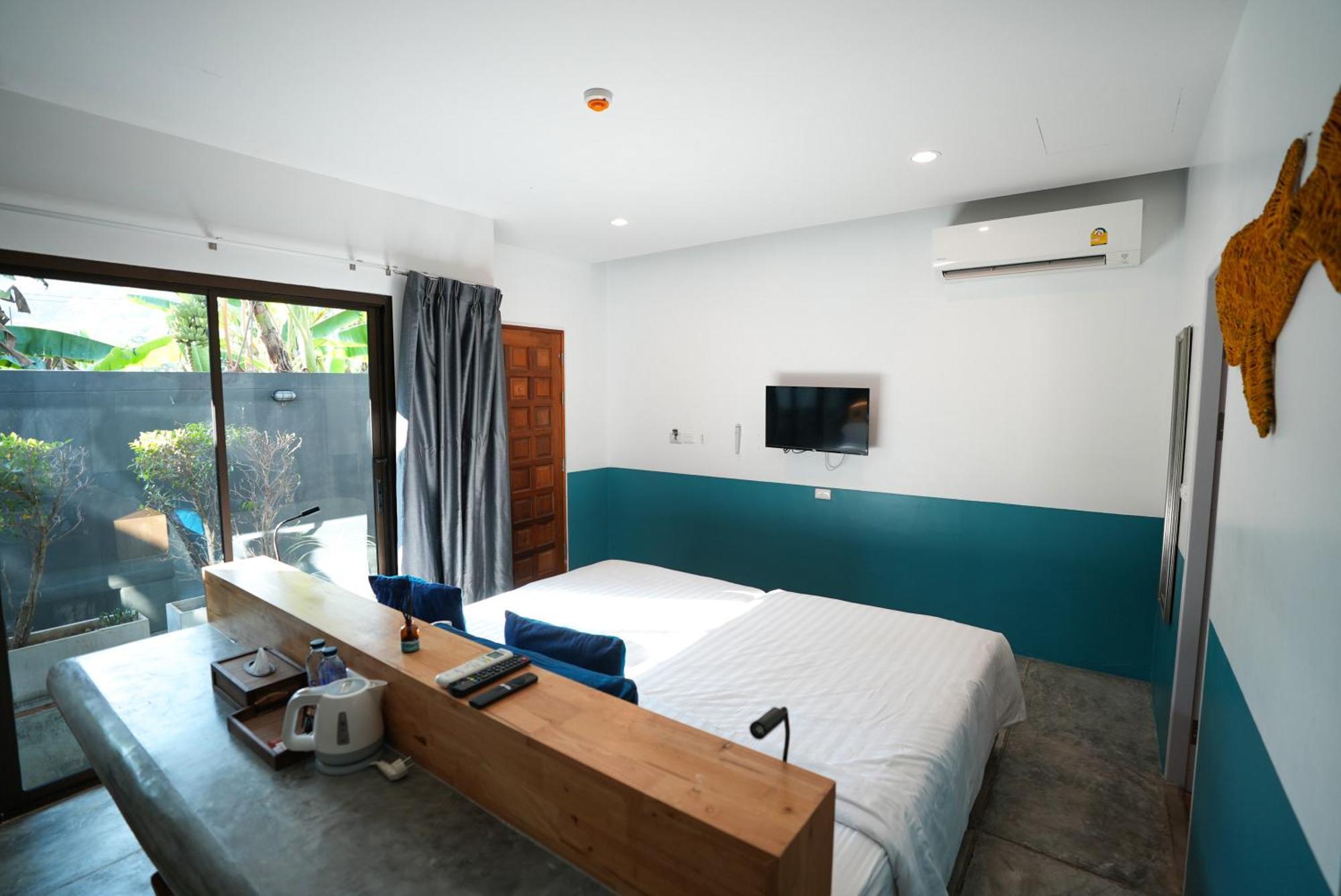Kraam Silhouette Hotel And Cafe Phuket Chalong Eksteriør bilde